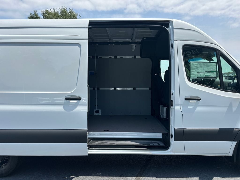 2026 Mercedes-Benz Sprinter 2500 Cargo 170 WB High Roof