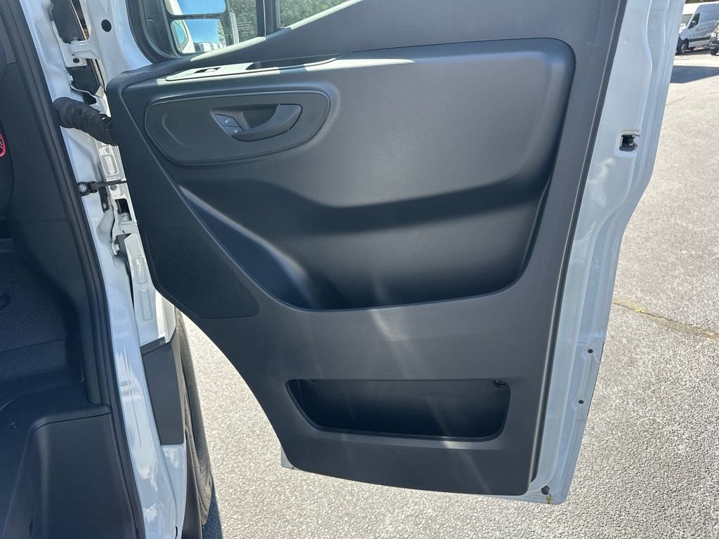 2025 Mercedes-Benz Sprinter 2500 Cargo 170 WB High Roof