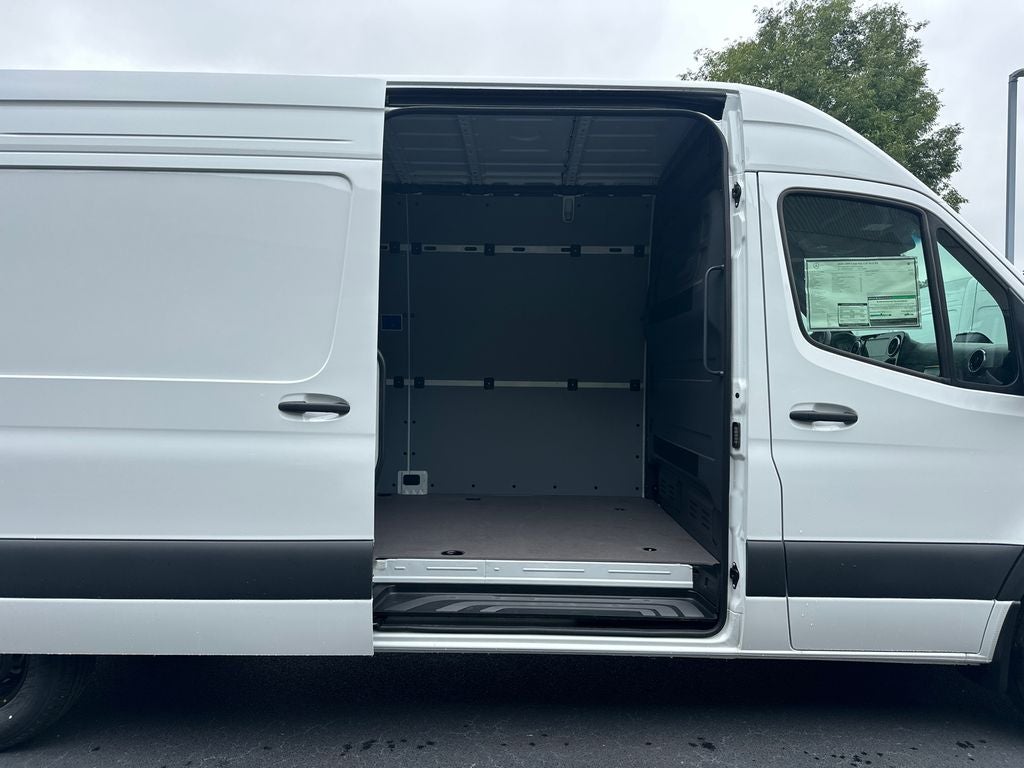 2026 Mercedes-Benz Sprinter 2500 Cargo 170 WB High Roof