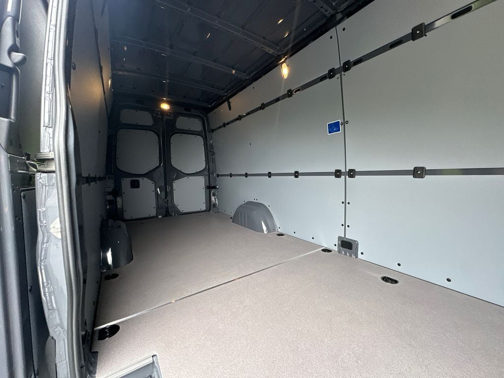 2026 Mercedes-Benz Sprinter 2500 Cargo 170 WB High Roof