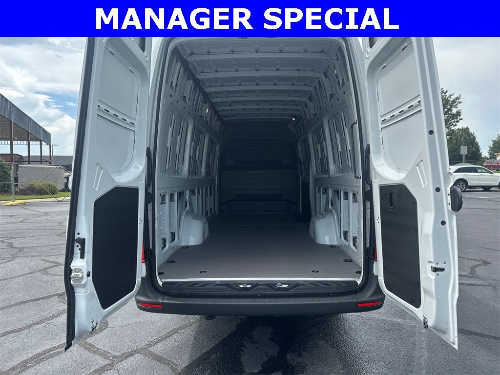 2025 Mercedes-Benz Sprinter 2500 Cargo 170 WB Extended