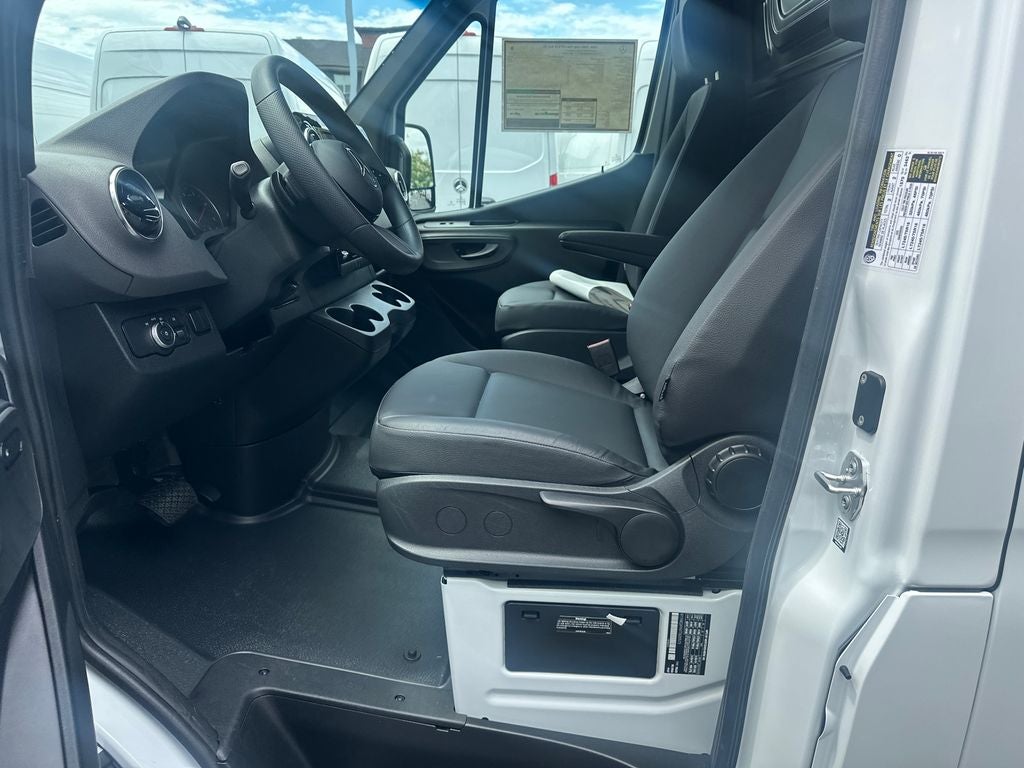 2026 Mercedes-Benz Sprinter 2500 Cargo 170 WB Extended