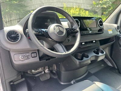 2026 Mercedes-Benz Sprinter 2500 Cargo 144 WB