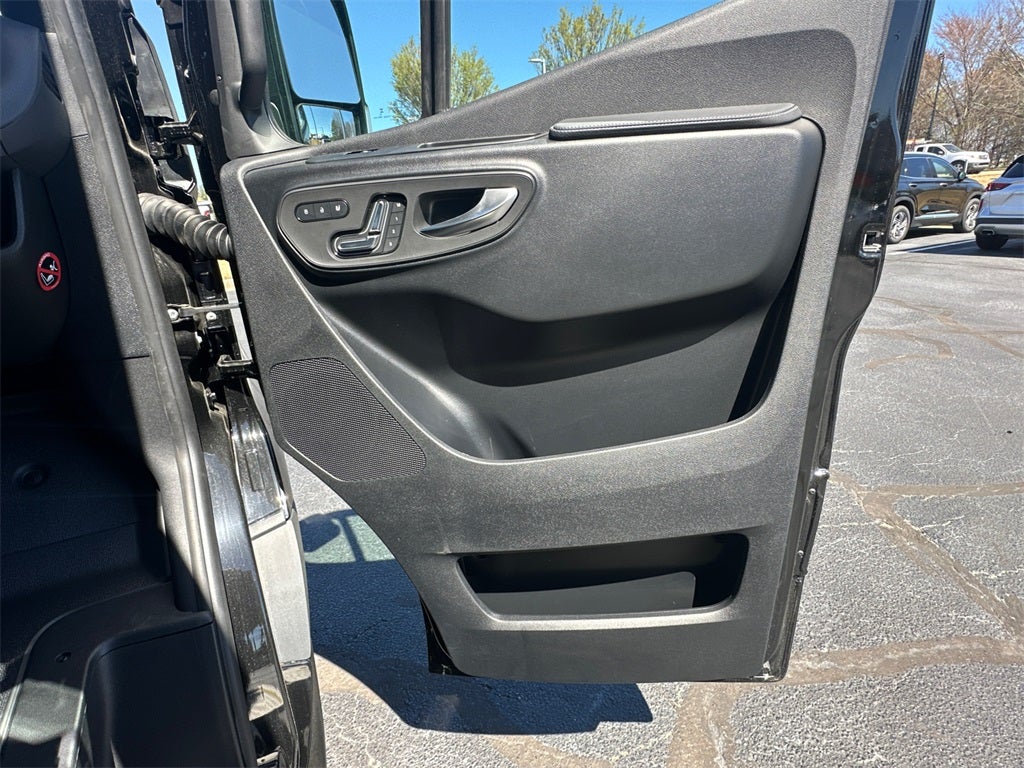 2025 Mercedes-Benz Sprinter 2500 Cargo 144 WB