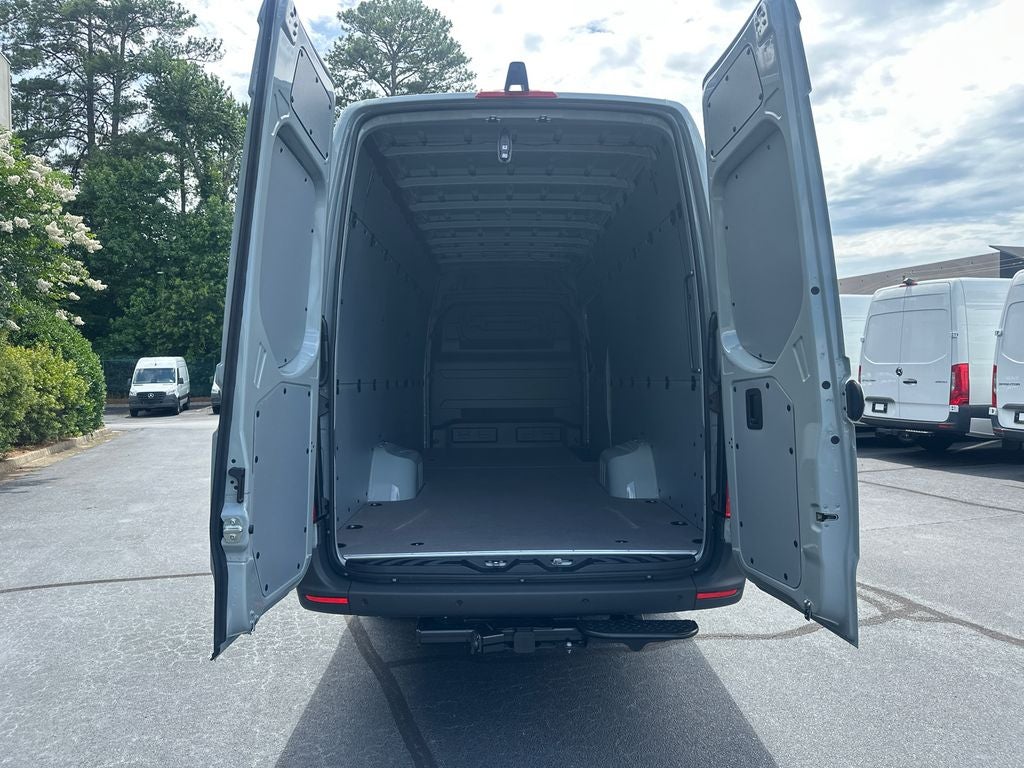 2026 Mercedes-Benz Sprinter 3500 Cargo 170 WB Extended