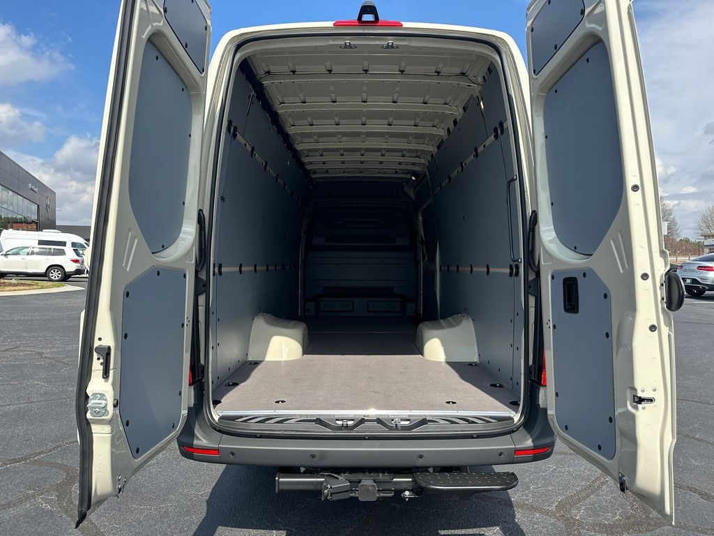 2026 Mercedes-Benz Sprinter 3500 Cargo 170 WB Extended