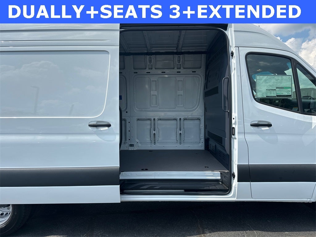 2025 Mercedes-Benz Sprinter 3500 Cargo 170 WB High Roof