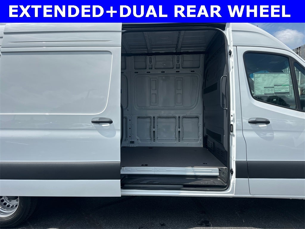 2025 Mercedes-Benz Sprinter 3500 Cargo 170 WB High Roof