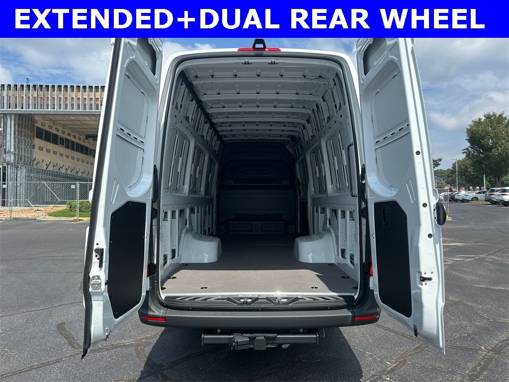 2025 Mercedes-Benz Sprinter 3500 Cargo 170 WB High Roof