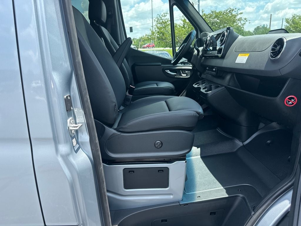 2026 Mercedes-Benz Sprinter 2500 Passenger 170 WB High Roof