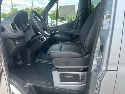 2026 Mercedes-Benz Sprinter 2500 Passenger 170 WB High Roof