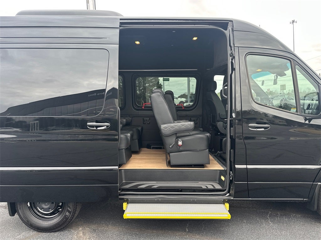 2025 Mercedes-Benz Sprinter 2500 Passenger 144 WB