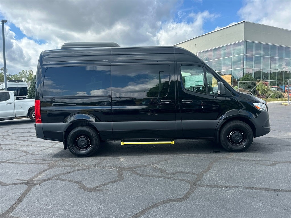 2025 Mercedes-Benz Sprinter 2500 Passenger 144 WB