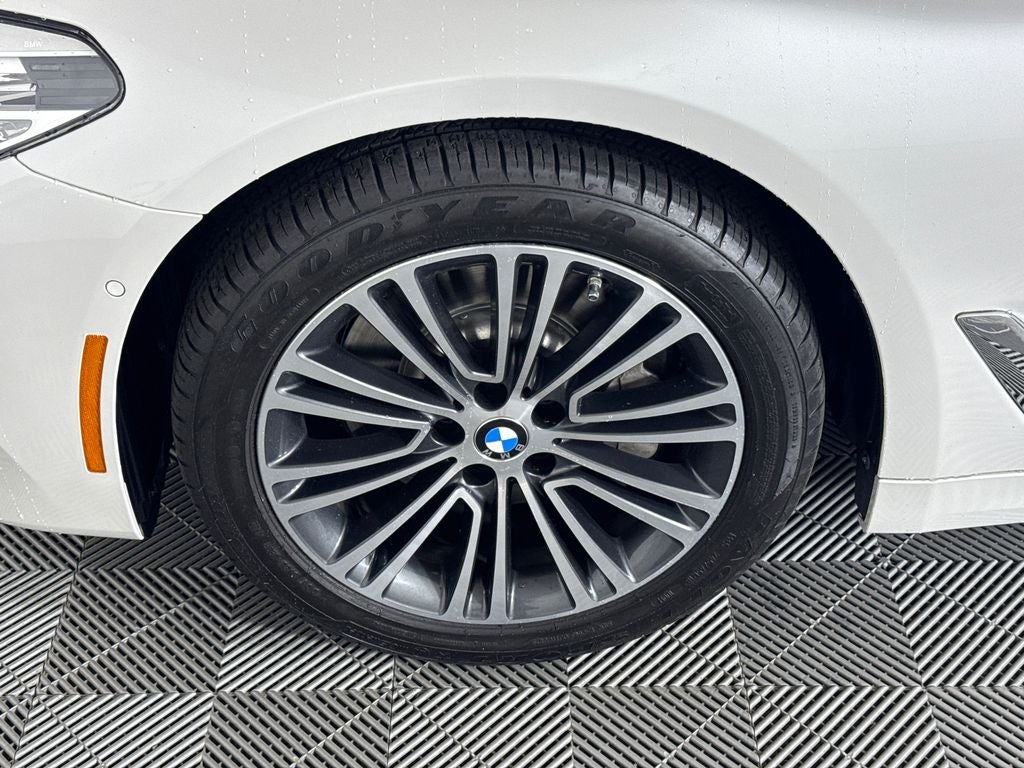 2019 BMW 5 Series 540i