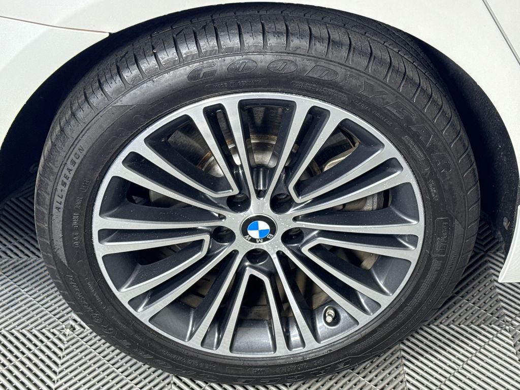 2019 BMW 5 Series 540i