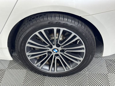 2019 BMW 5 Series 540i