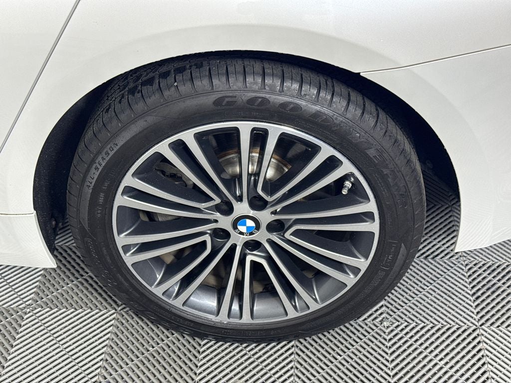 2019 BMW 5 Series 540i