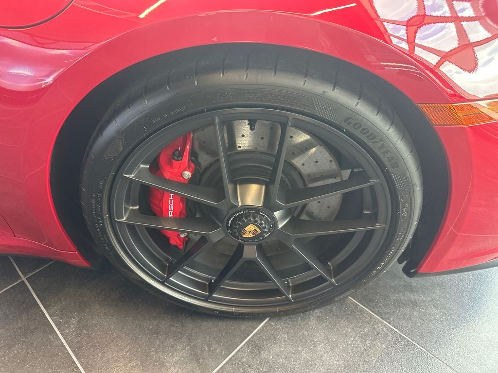 2025 Porsche 911 Carrera GTS