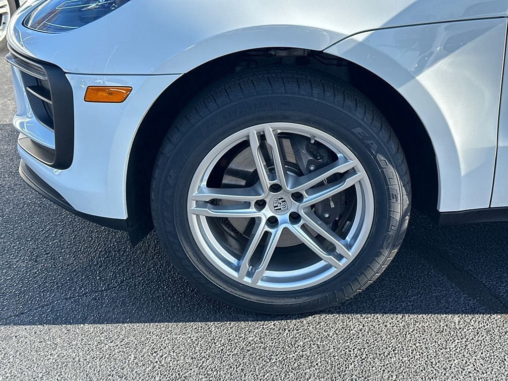 2022 Porsche Macan Base