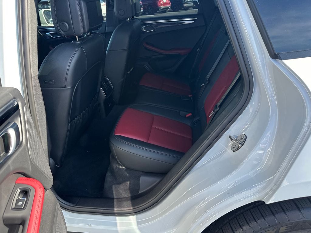 2022 Porsche Macan Base