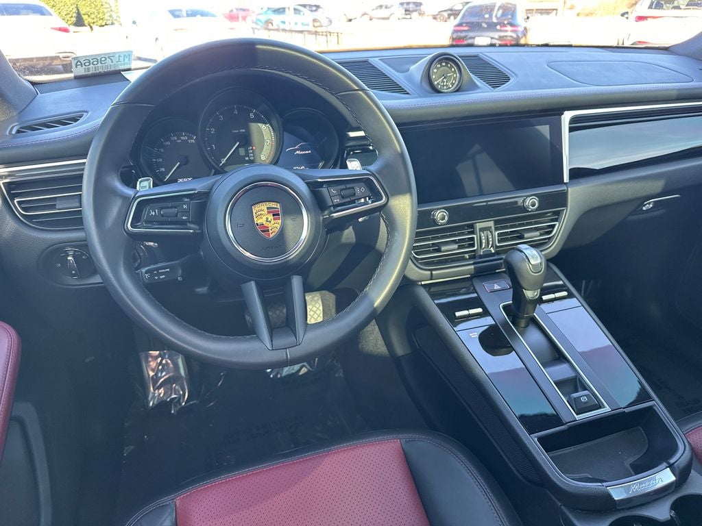 2022 Porsche Macan Base