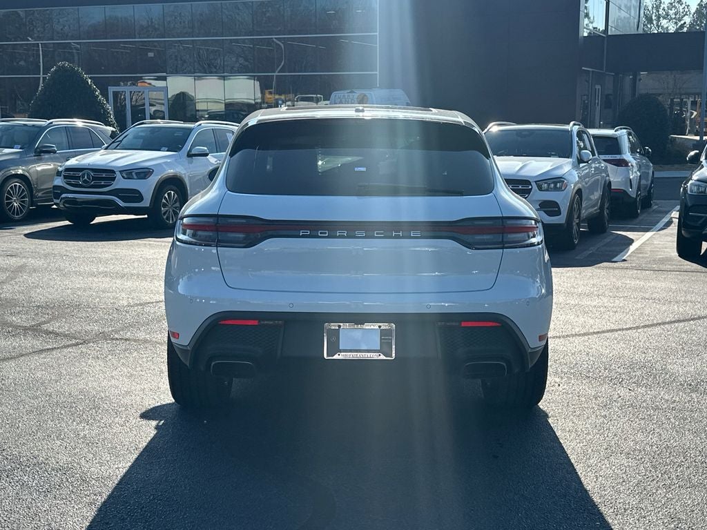 2022 Porsche Macan Base