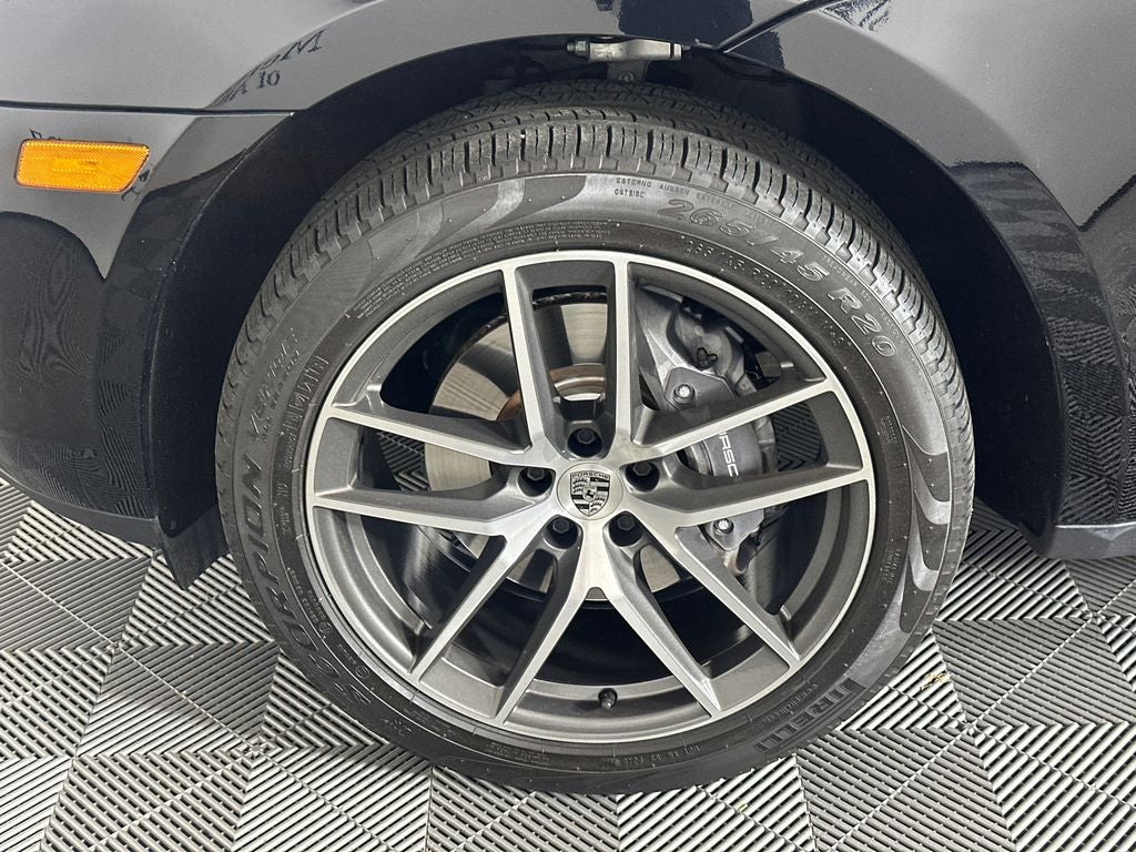 2023 Porsche Macan T