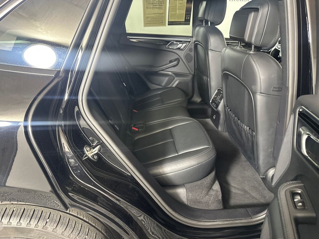 2023 Porsche Macan T