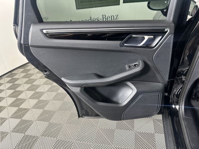 2023 Porsche Macan T