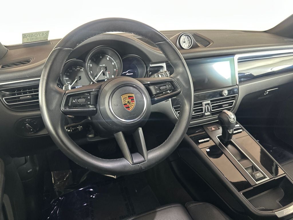 2023 Porsche Macan T