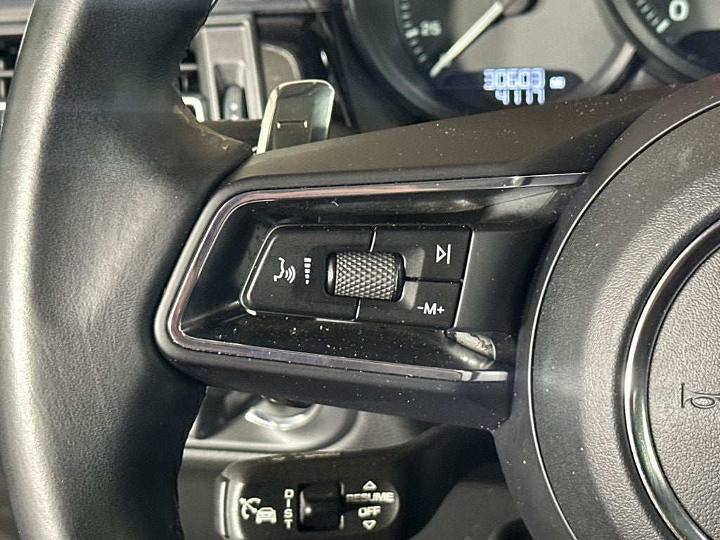 2023 Porsche Macan T