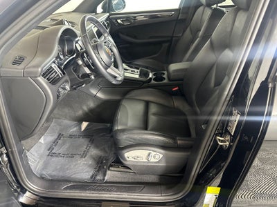 2023 Porsche Macan T