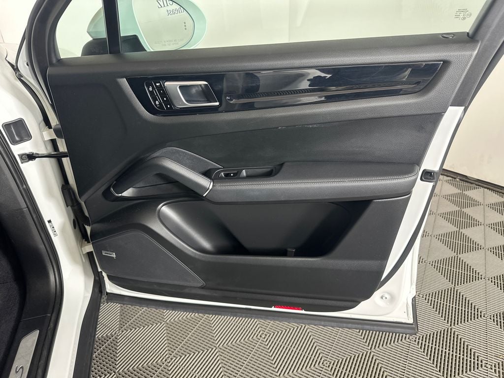 2021 Porsche Cayenne S