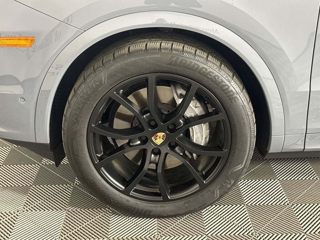 2025 Porsche Cayenne Coupe Base