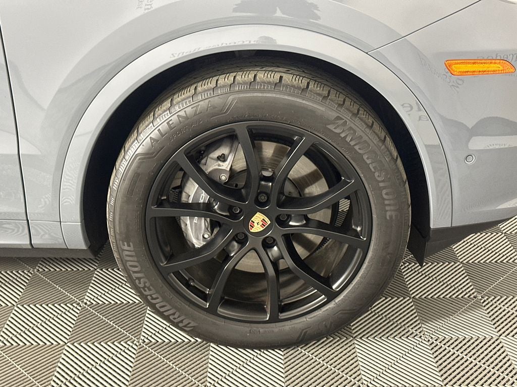 2025 Porsche Cayenne Coupe Base