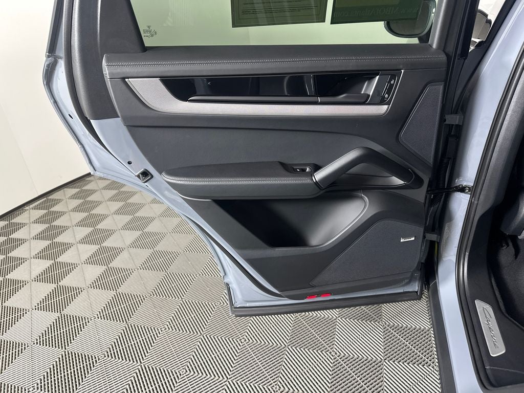 2025 Porsche Cayenne Coupe Base