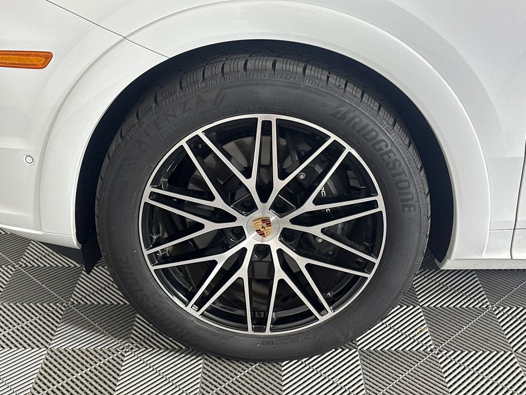 2025 Porsche Cayenne Coupe Base