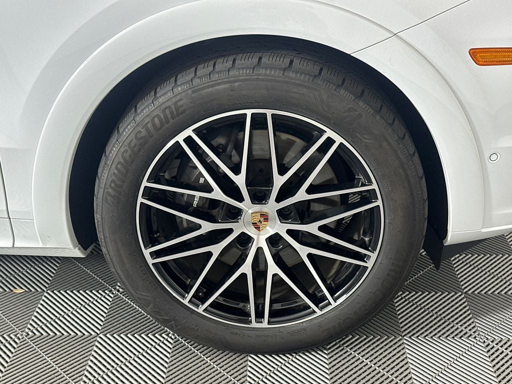 2025 Porsche Cayenne Coupe Base