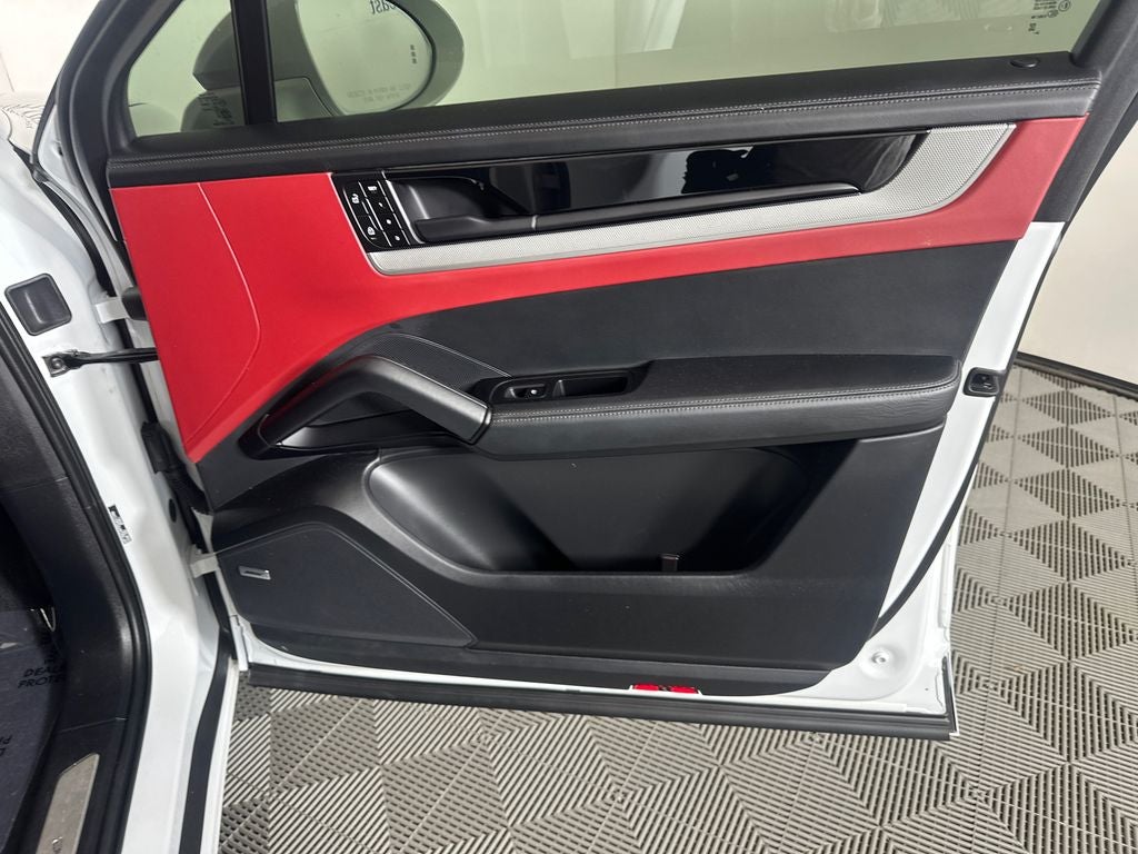 2025 Porsche Cayenne Coupe Base