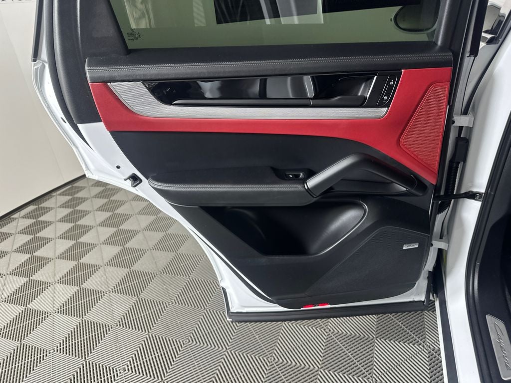 2025 Porsche Cayenne Coupe Base