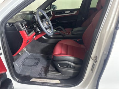 2025 Porsche Cayenne Coupe Base