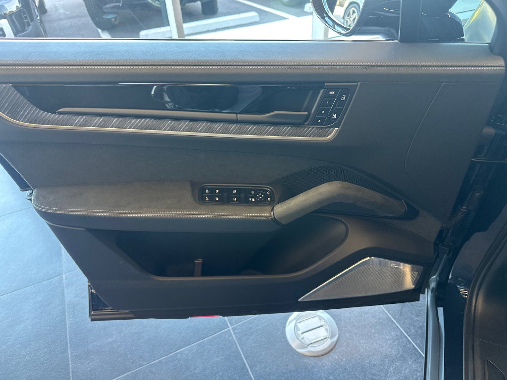 2024 Porsche Cayenne Coupe Turbo GT