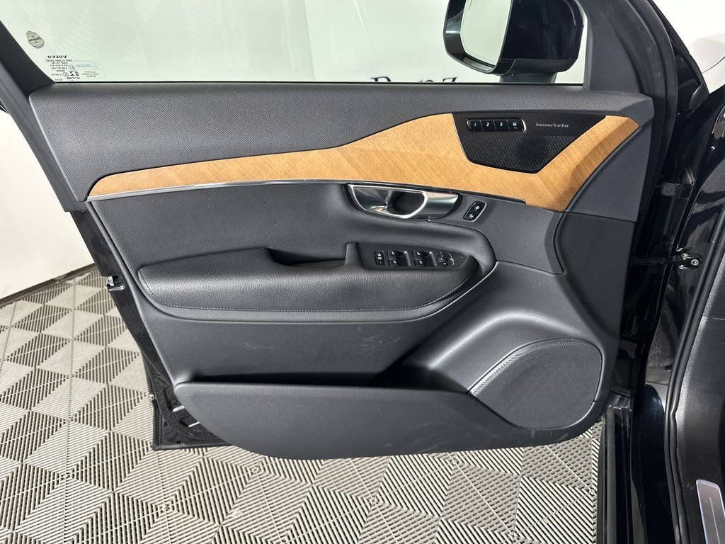2022 Volvo XC90 Recharge Plug-In Hybrid T8 Inscription Expression 6 Passenger