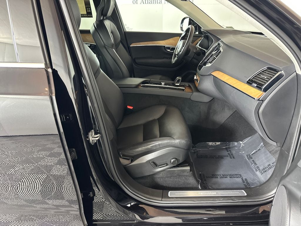 2022 Volvo XC90 Recharge Plug-In Hybrid T8 Inscription Expression 6 Passenger