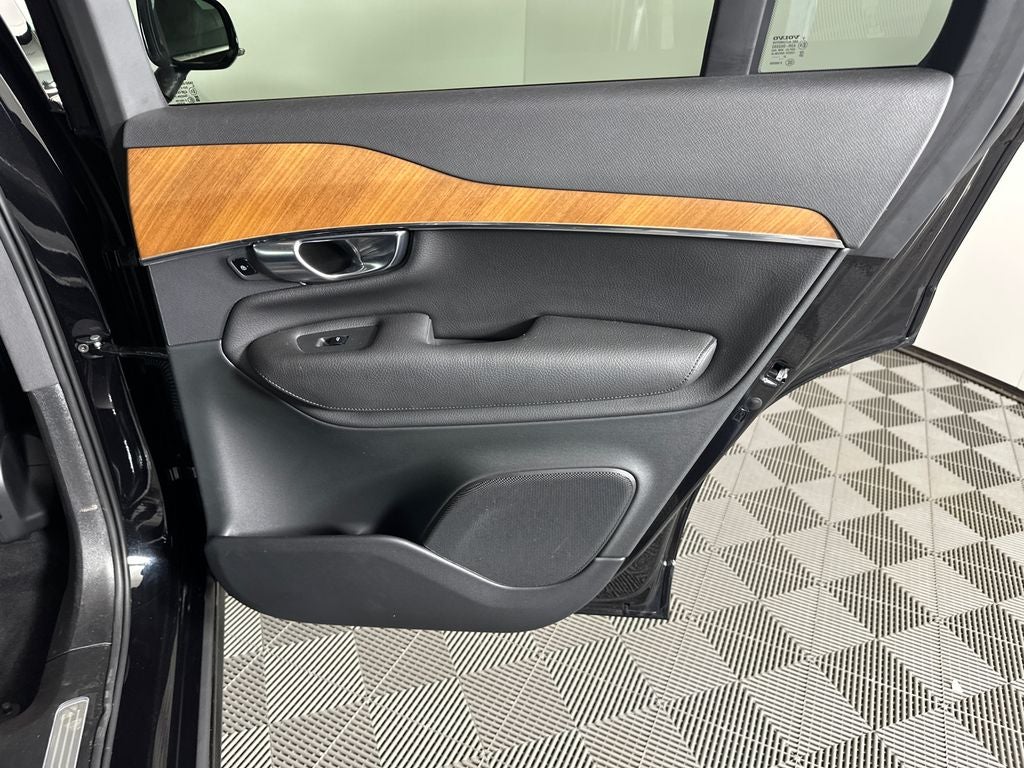 2022 Volvo XC90 Recharge Plug-In Hybrid T8 Inscription Expression 6 Passenger