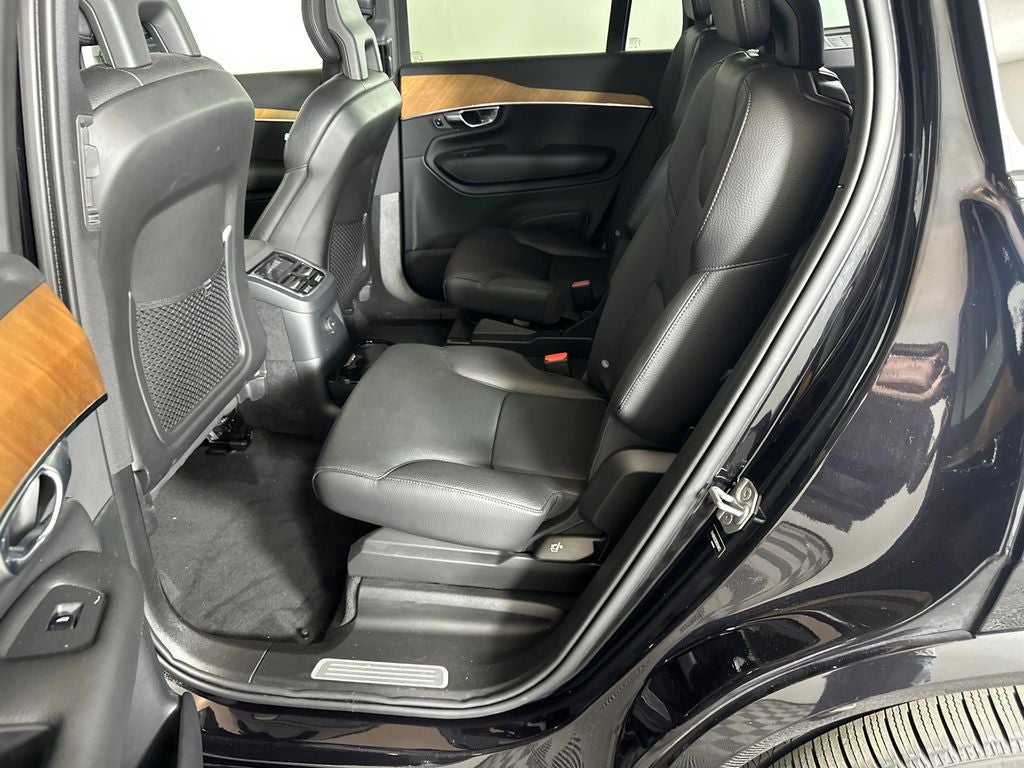 2022 Volvo XC90 Recharge Plug-In Hybrid T8 Inscription Expression 6 Passenger