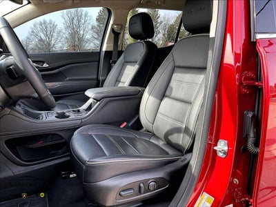 2023 GMC Acadia Denali ...AWD!!!