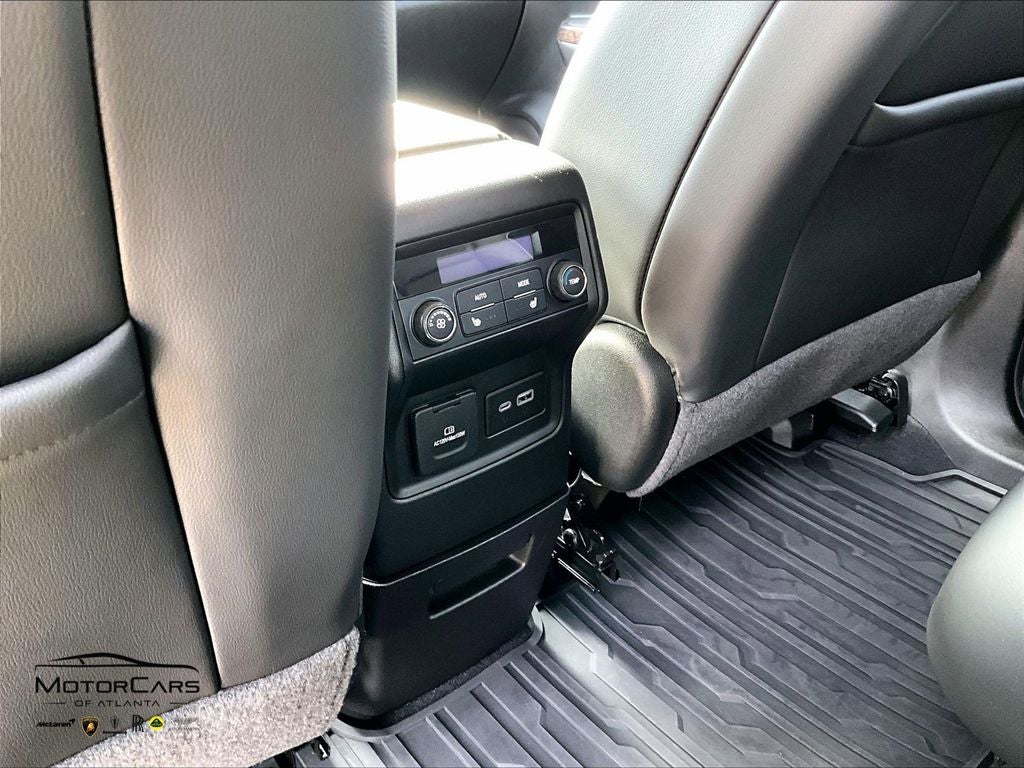 2023 GMC Acadia Denali ...AWD!!!