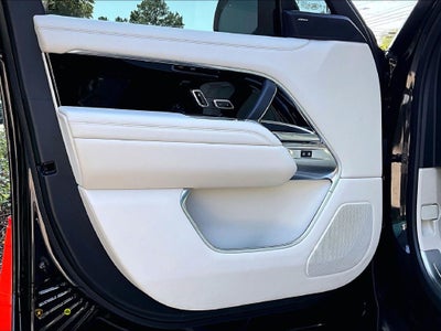 2025 Land Rover Range Rover SE ...Air Suspension with Active Roll Control!