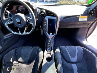 2026 McLaren 750S Base